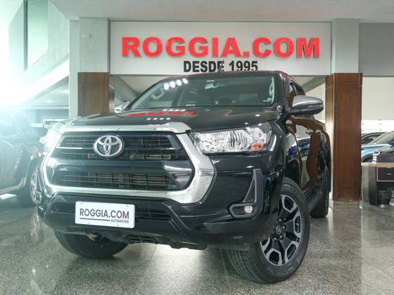 TOYOTA HILUX 2.8 D-4D TURBO DIESEL CD SRV 4X4 AUTOMÁTICO TOYOTA HILUX 2.8 D-4D TURBO DIESEL CD SRV 4X4 AUTOMÁTICO